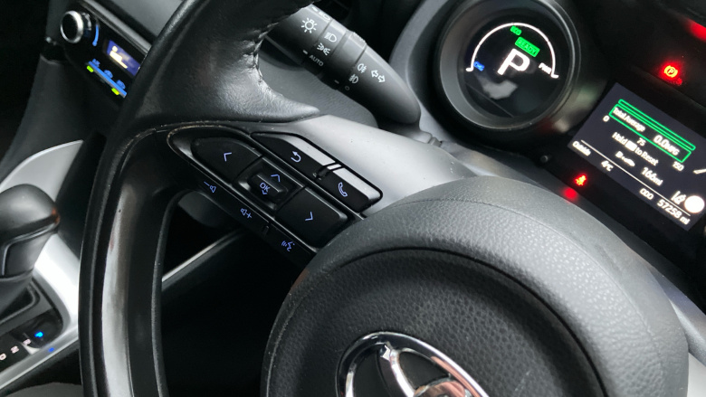 Toyota Yaris 1.5 Hybrid Design 5dr CVT Hybrid Hatchback